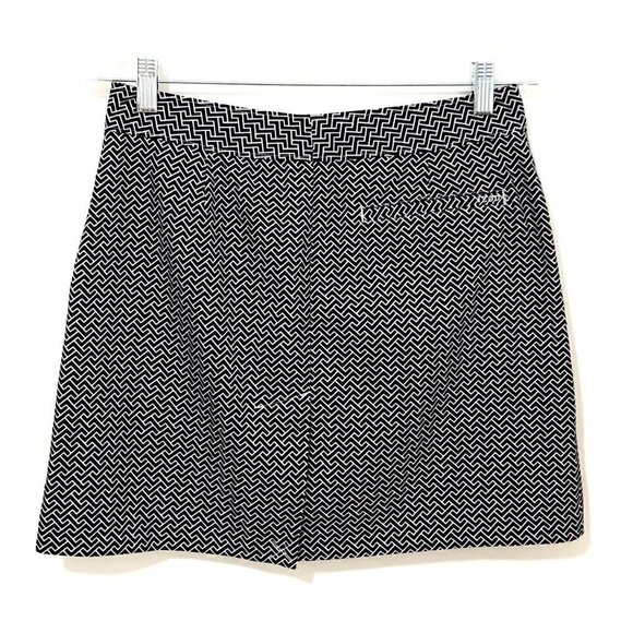 Izod Golf Black & White Geometric Print Skort - Picture 3 of 6